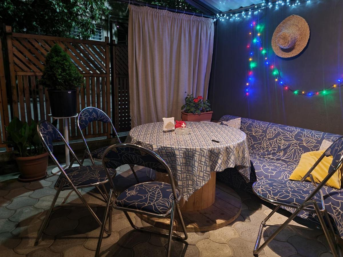 Friendly Guest House クタイシ エクステリア 写真
